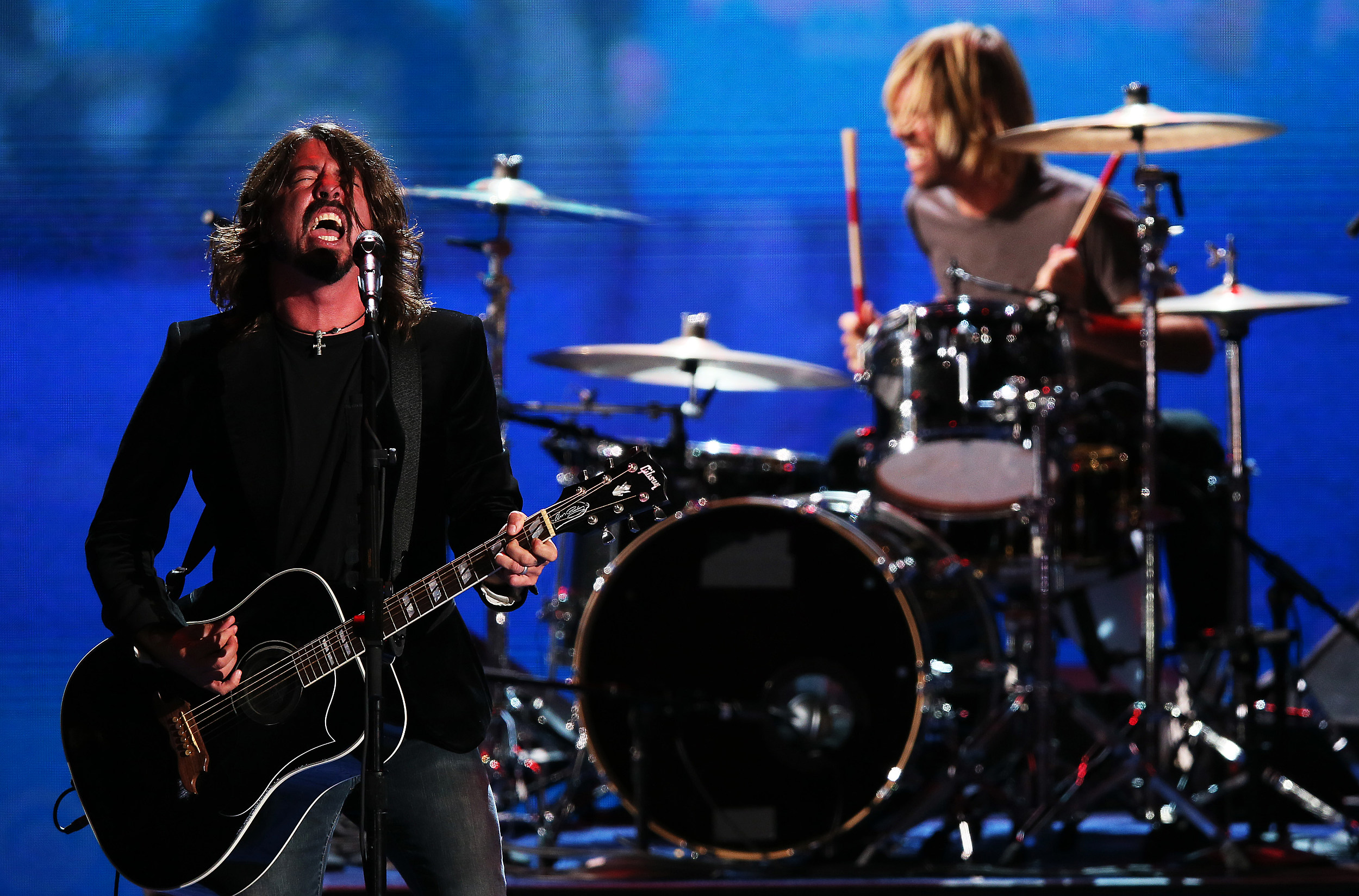 Foo Fighters ready new cd and HBO series