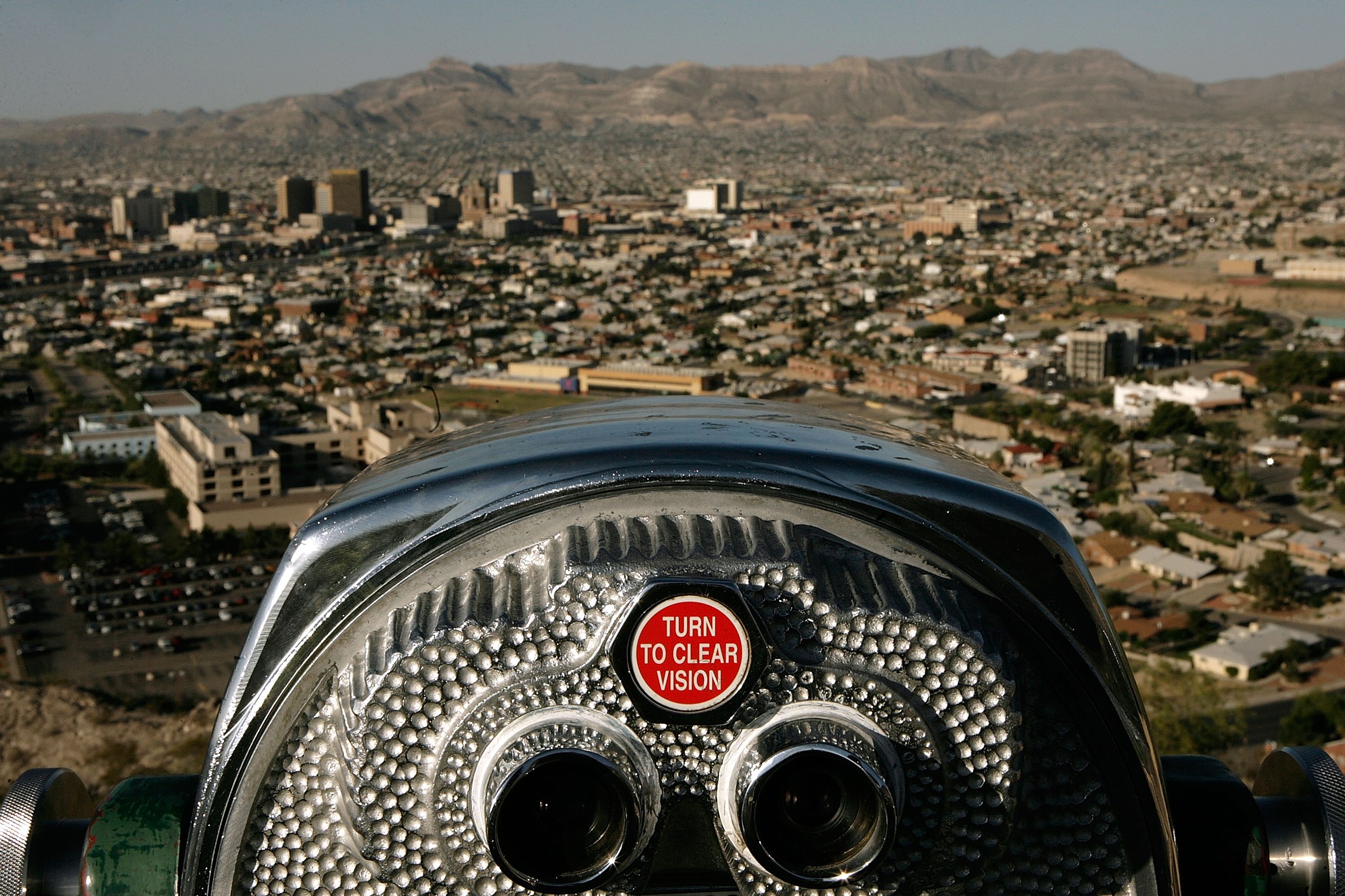 Border Patrol Agents Monitor US-Mexico Border El Paso Texas voted one of the 10 best cities in which to raise a family