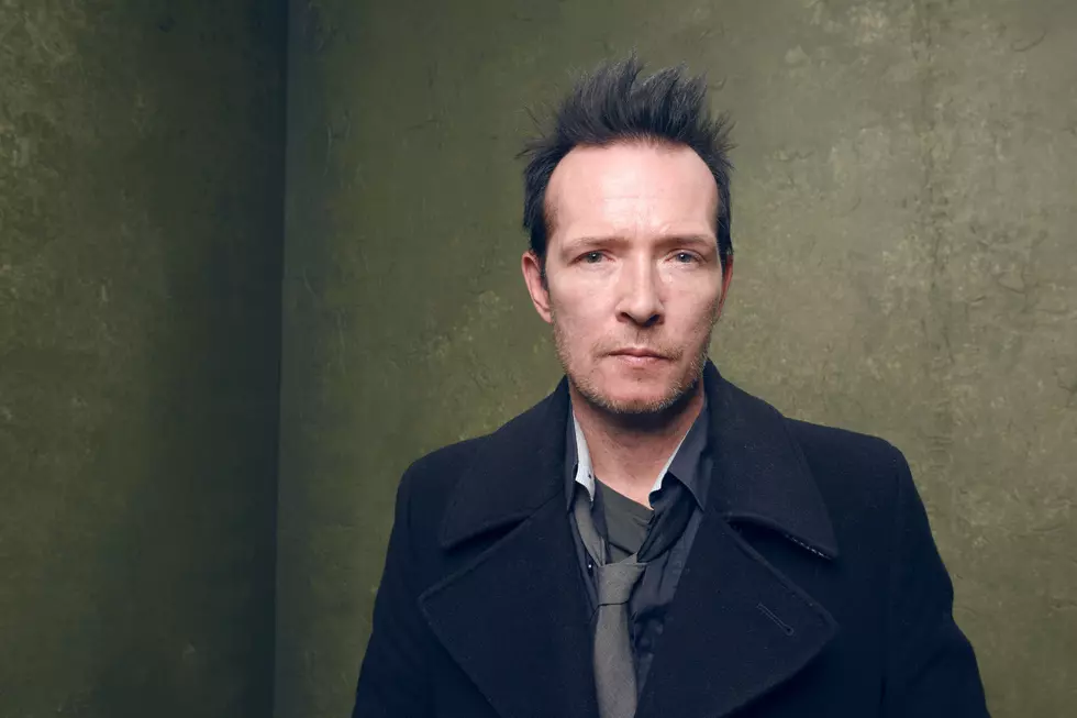 Singer Scott Weiland Found Dead On Tour Bus